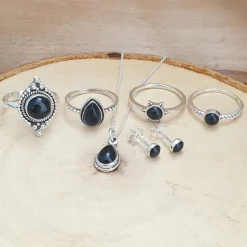 Studio Jewellery Gem Stone Rings | Rings-3 Bead Onyx Silver Ring