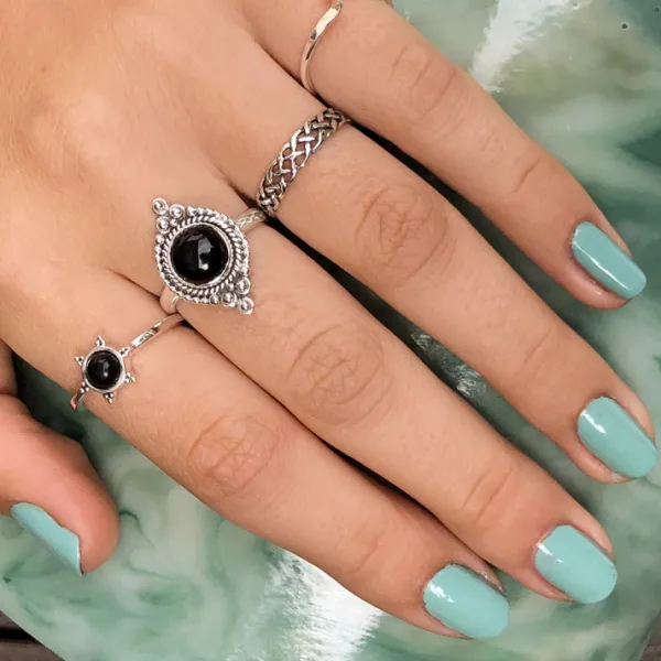 Studio Jewellery Gem Stone Rings | Rings-3 Bead Onyx Silver Ring