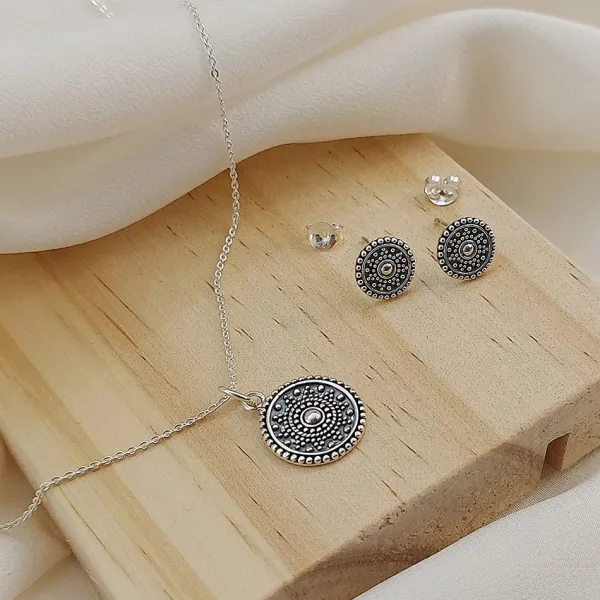 Studio Jewellery Stud Earrings | Earrings-Beaded Disc Studs