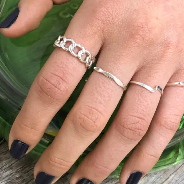 Studio Jewellery Feature & Stacker Rings | Rings-Chain Link Silver Ring