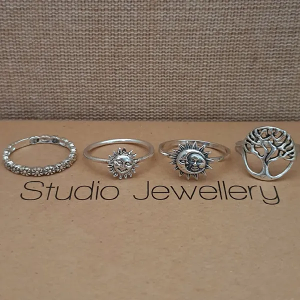 Studio Jewellery Feature & Stacker Rings | Rings-Daisy Series Band Ring in Solid 925 Sterling Silver