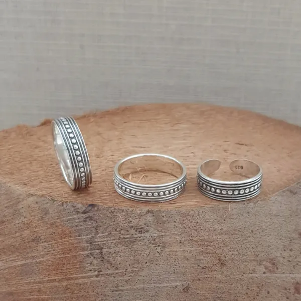 Studio Jewellery Midi And Knuckle Rings | Rings-Dot Band Silver Knuckler Ring