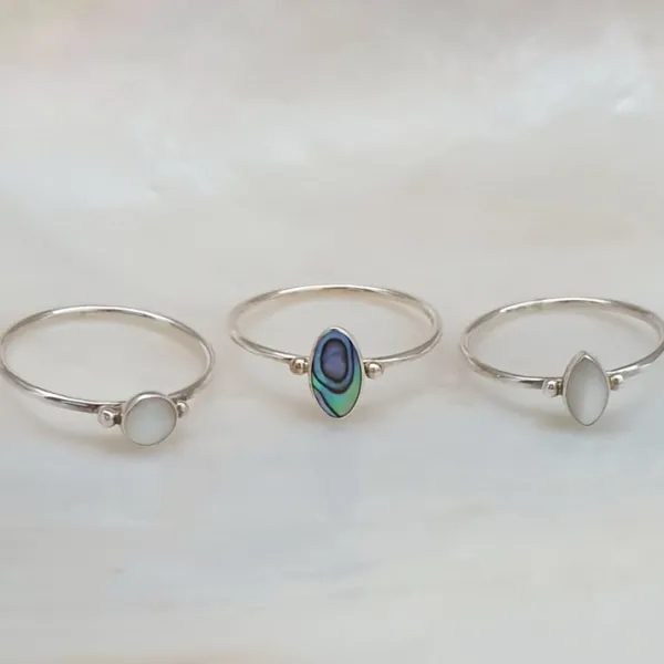 Studio Jewellery Gem Stone Rings | Rings-Fine Oval Mother Of Pearl Silver Ring