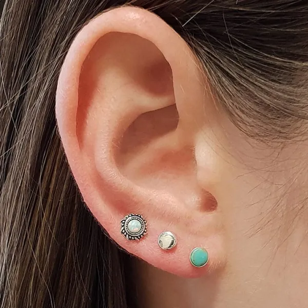 Studio Jewellery Stud Earrings | Earrings-Flat Round Disc Silver Sleeper Studs