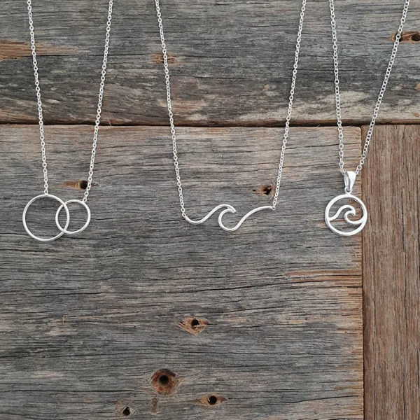 Studio Jewellery Necklaces-Interlocked Circles Silver Necklace