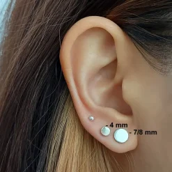 Studio Jewellery Stud Earrings | Earrings-7mm Medium Sized Round Disc Silver Stud Earrings