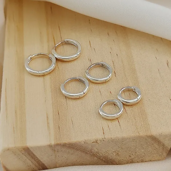 Studio Jewellery Hoop Earrings | Earrings-Plain 13mm Silver Hoop Huggie Earrings