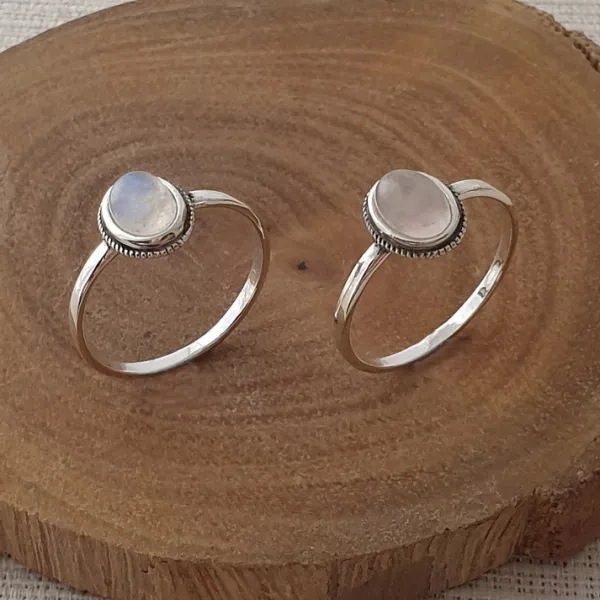 Studio Jewellery Gem Stone Rings | Rings-Rope Edge Oval Moonstone Silver Gemstone Ring