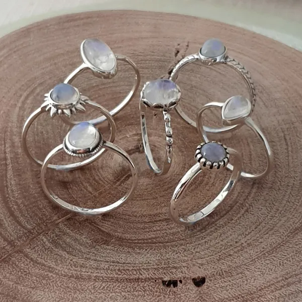 Studio Jewellery Gem Stone Rings | Rings-Rope Edge Oval Moonstone Silver Gemstone Ring