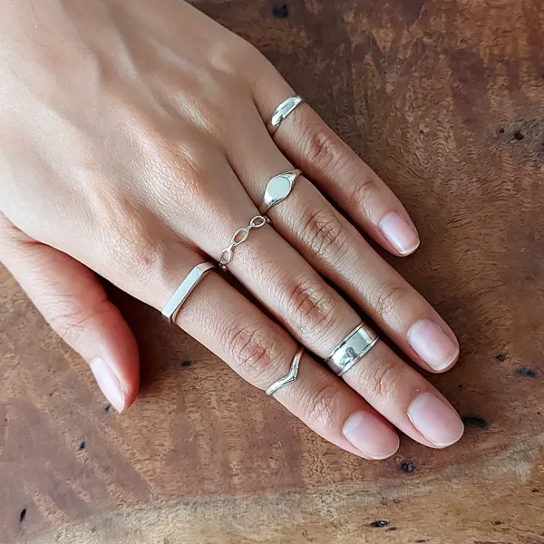 Studio Jewellery Feature & Stacker Rings | Rings-Slim Chain Silver Ring