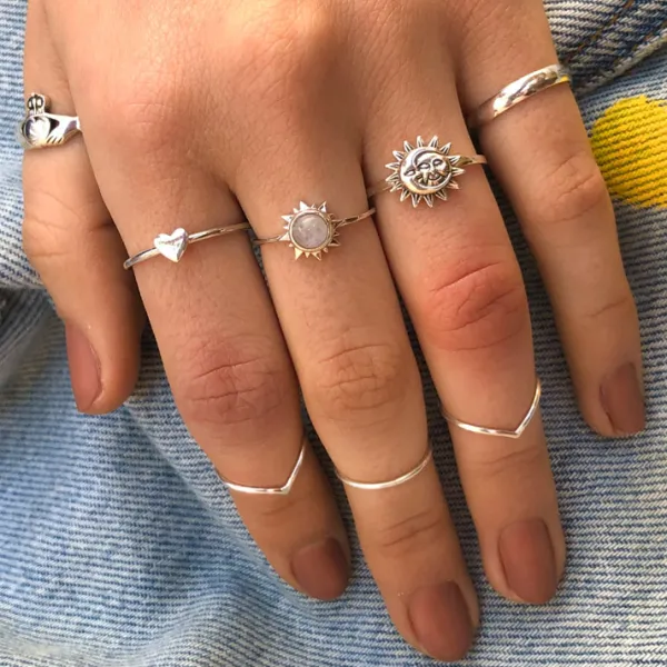 Studio Jewellery Feature & Stacker Rings | Rings-Small Heart Silver Ring