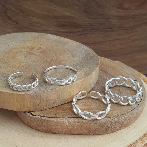 Studio Jewellery Feature & Stacker Rings | Rings-Square Chain Silver Ring