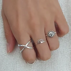 Studio Jewellery Feature & Stacker Rings | Rings-Thicc Criss Cross Silver Ring