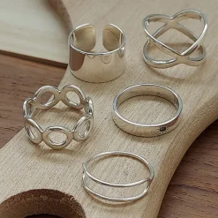 Studio Jewellery Feature & Stacker Rings | Rings-Thicc Criss Cross Silver Ring