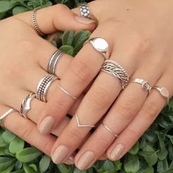 Studio Jewellery Feature & Stacker Rings | Rings-Unisex Silver Signet Ring