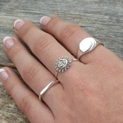 Studio Jewellery Feature & Stacker Rings | Rings-Unisex Silver Signet Ring