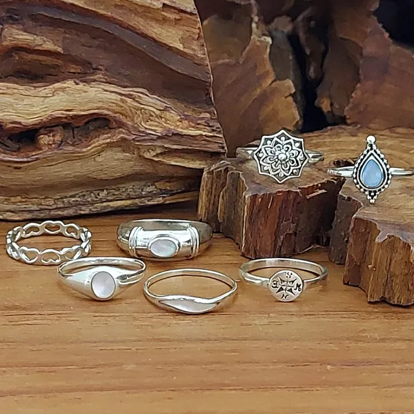 Studio Jewellery Rings-Wave White Shell Silver Ring