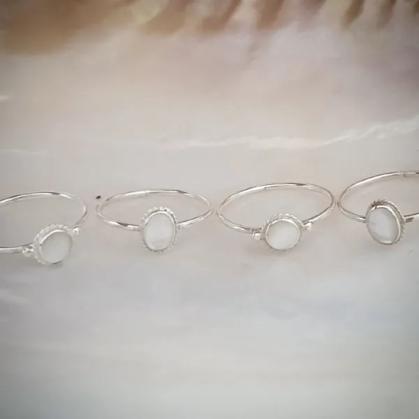 Studio Jewellery Gem Stone Rings | Rings-White Oval Shell Rope Edge Ring